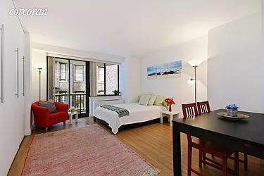 45 East 25th Street
