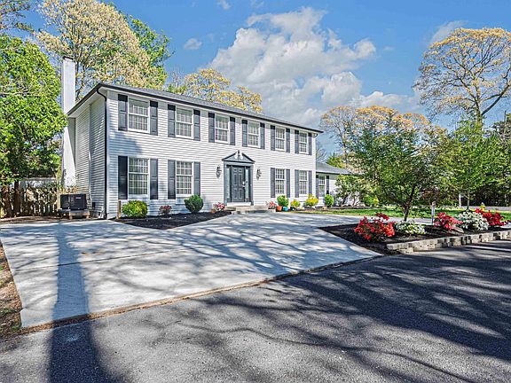 2nd image of 703 Grist Mill Way