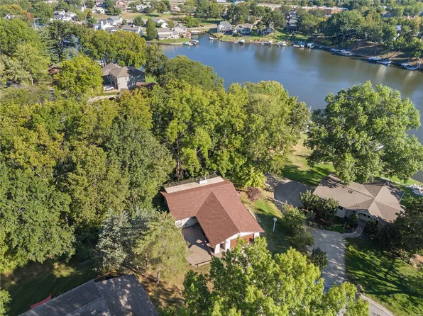 46 Lundi Ct, Lake Saint Louis, MO 63367