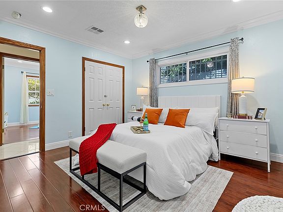 4th image of 6862 Sowell Ave