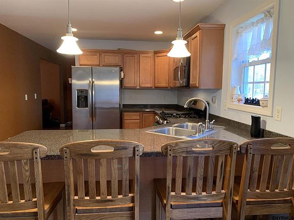 5th image of 3 Bayberry Dr