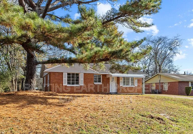 1441 Creel St — Photo 4