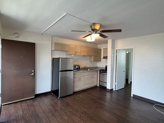 2nd image of 2715 Kolo Pl #305