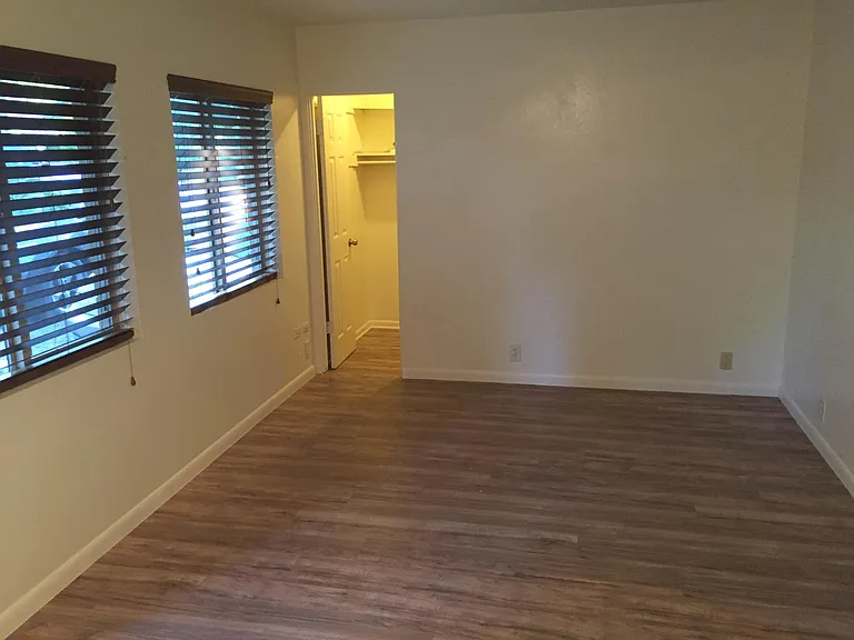 709 W Grand Canyon Ave — Photo 3