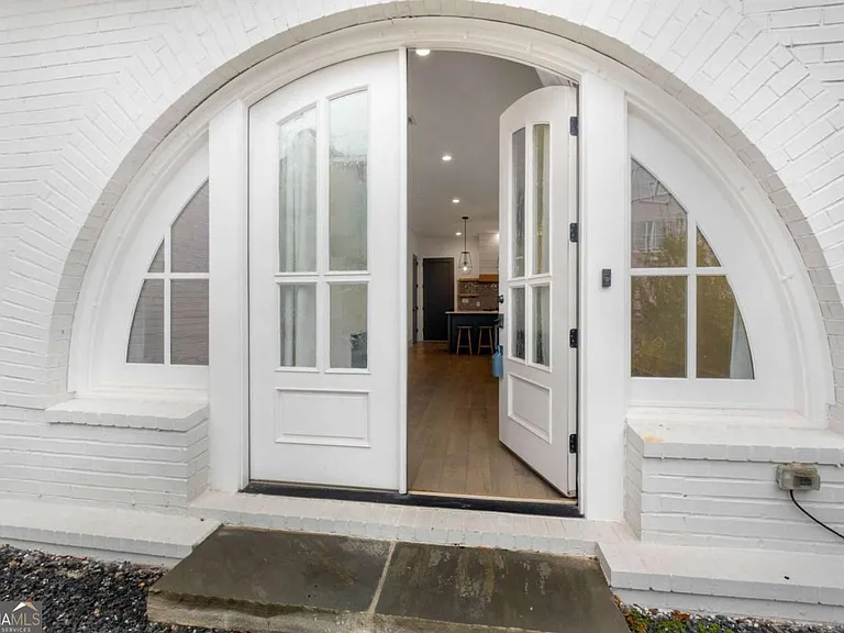 510 Heatherden Ave #E202-C — Photo 3