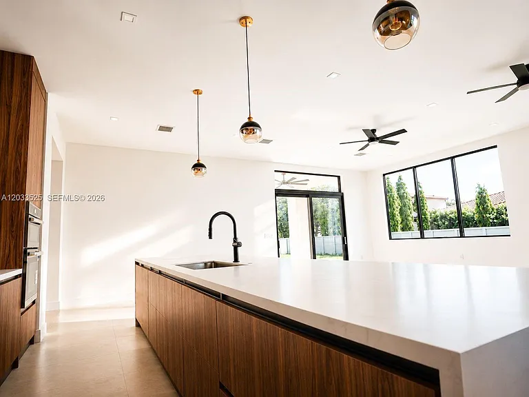 13023 Davie Oaks Dr — Photo 5