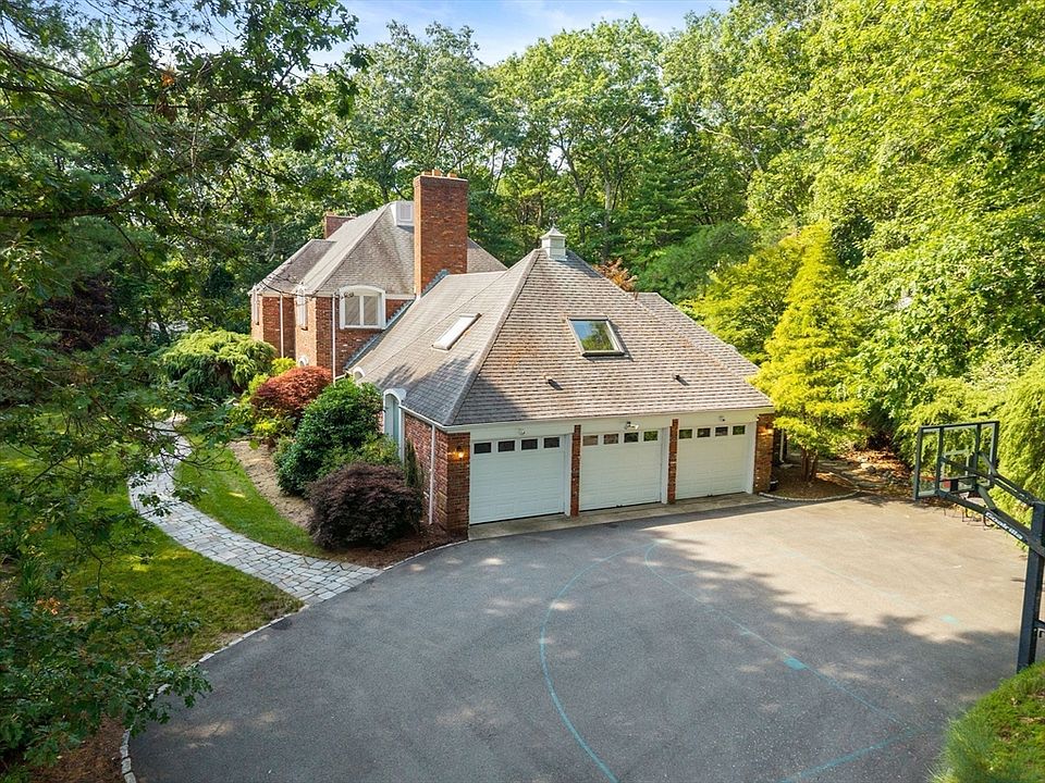 1st image of 11 Fox Run Rd