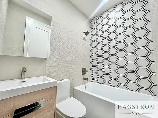 Rented by Hagstrom Management Inc | media 4