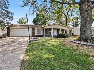 670 Brookstone Dr, Florissant, MO 63033