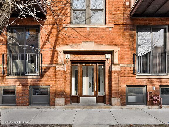 2nd image of 3553 N Paulina St Unit G
