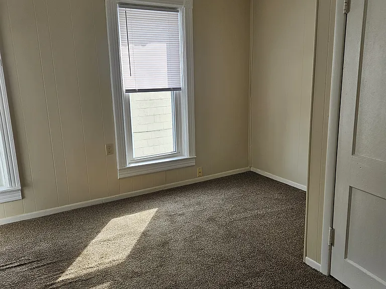 413 Walnut St #2 — Photo 2