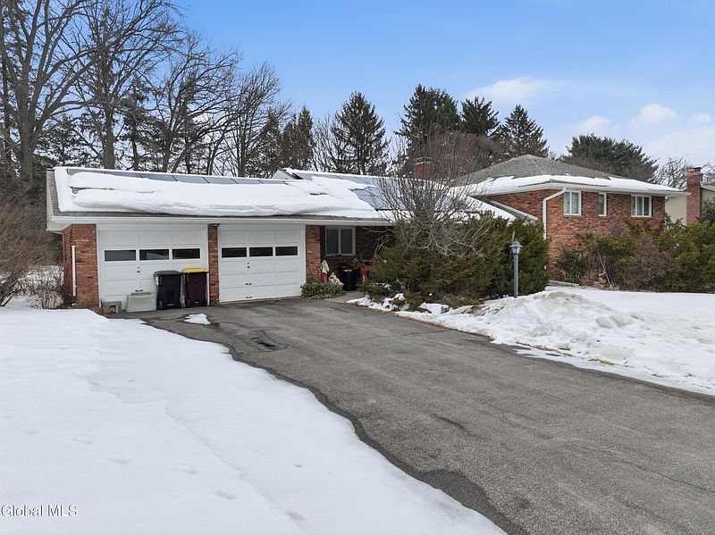5th image of 2275 Berkley Avenue