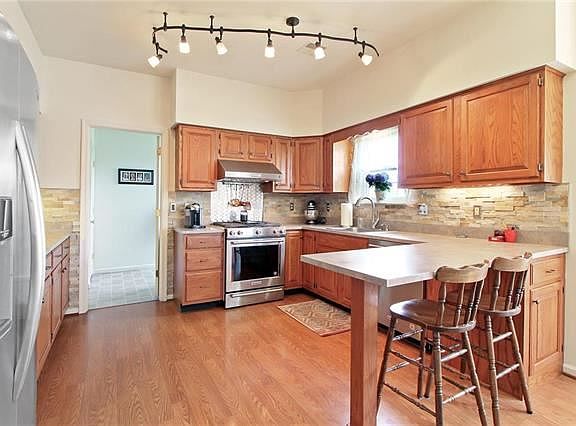 4th image of 16 Kings Ct