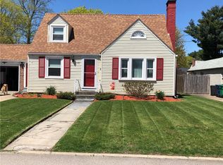59 Pilgrim Dr, Warwick, RI 02888