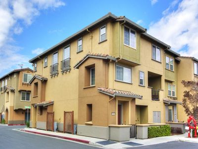 528 Almaden Walk Loop, San Jose, CA, 95125