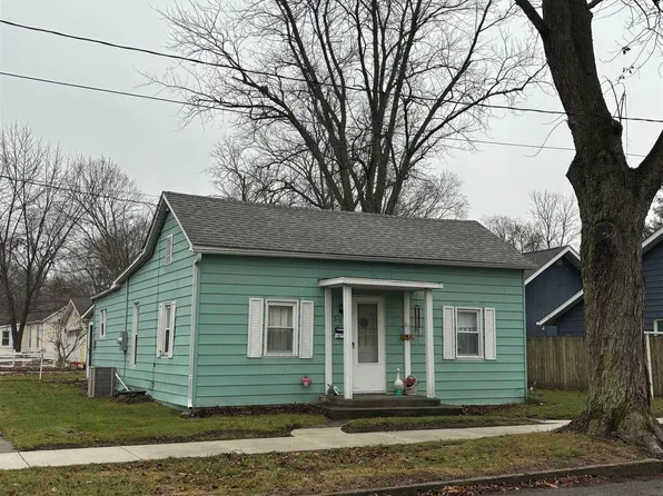 602 S Main St, Lacon, IL 61540
