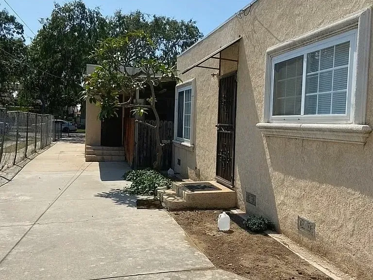 San Vincente Ave — Photo 3