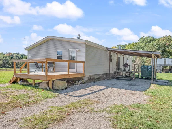 6674 E 48th St, Chase, MI 49623
