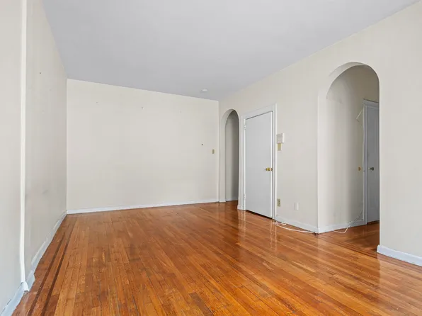 821 Bergen Avenue image 4 of 13