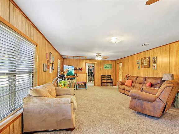 5th image of 301 White St