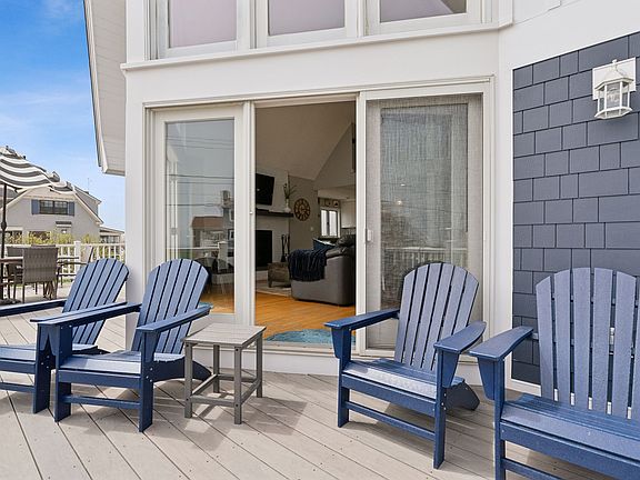 5th image of 572 Ocean Ave