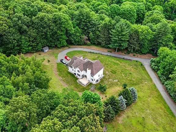 2nd image of 42 Stephens Mill Rd