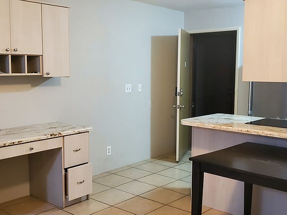 5th image of 276 Lake Havasu Ave S APT B6