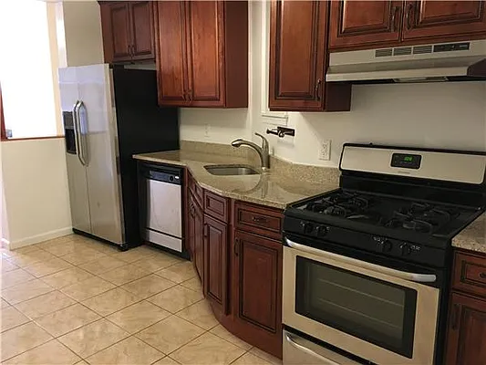 Rented by Triumph Property Group | media 39