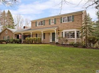 11 Frog Holw, Saint James, NY 11780