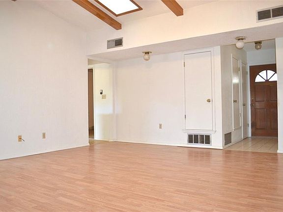 4th image of 4497 General Maloney Cir
