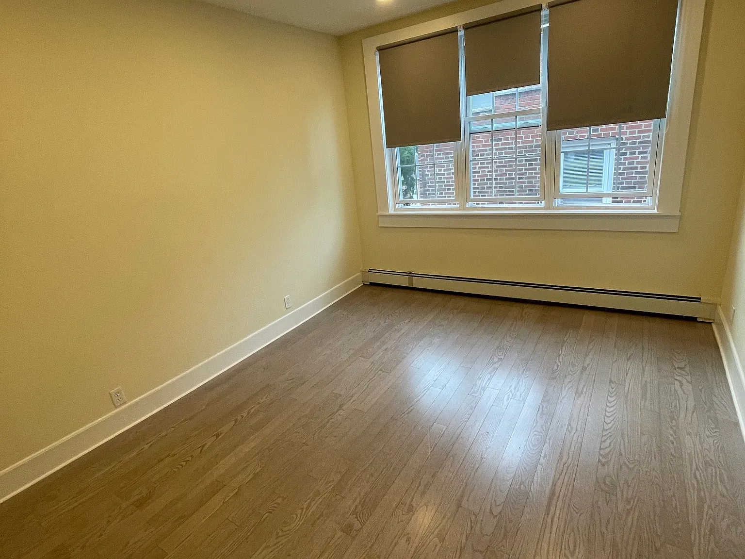 1 bed, 850 sqft, $2,200 — Photo 2