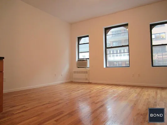 Rented by Bond New York | media 11