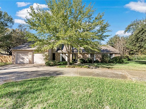 2nd image of 7096 Wood Oaks Dr