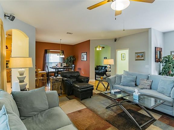 5th image of 111 Marabella Loop