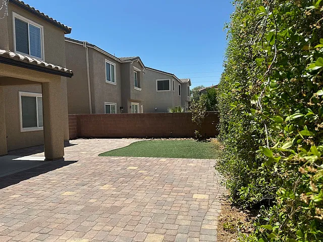 9857 Emerald Twilight St — Photo 23