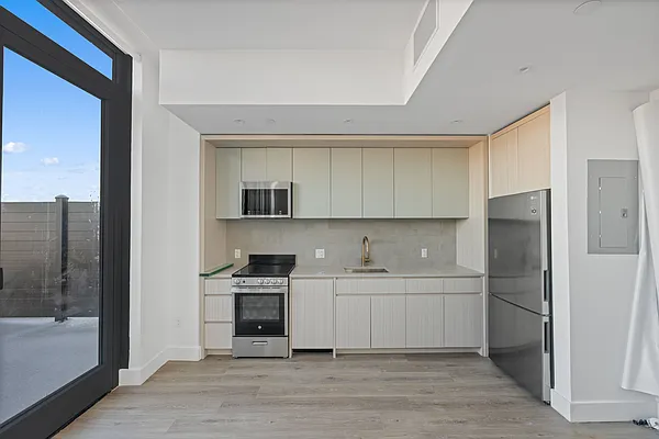 Rented by EXR | media 1