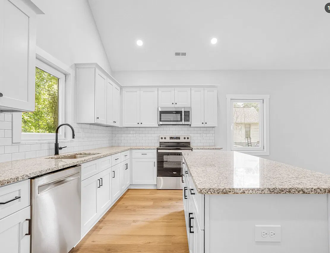 7 South Coulter Avenue - 1 — Photo 3