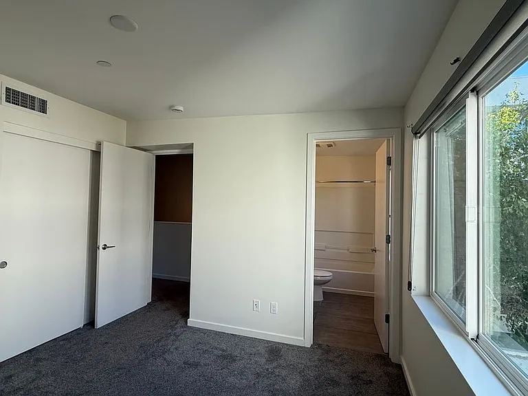 488 Garden St — Photo 24