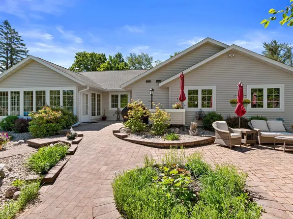 319 Penhurst Way, Nekoosa, WI 54457