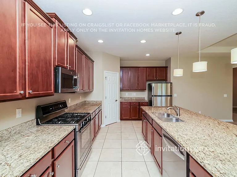 11301 Coventry Grove Cir — Photo 5