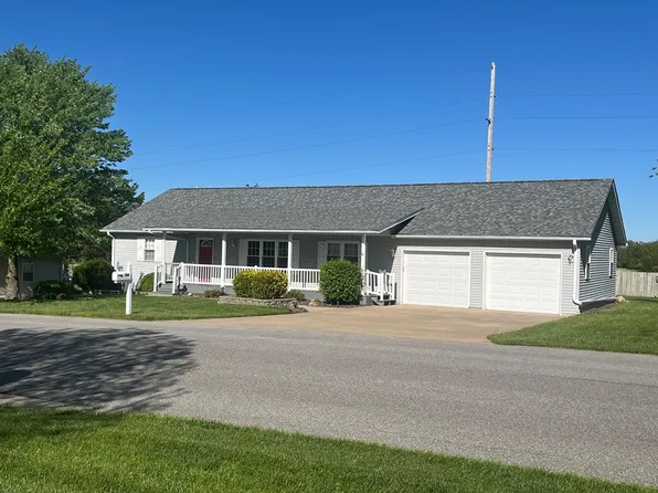 1304 Eastern Dr, Macon, MO 63552