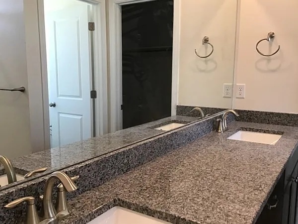 1218 E Peterson Ln — Photo 10