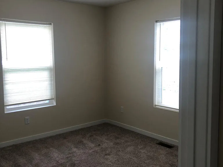 101 Fairfield St — Photo 14