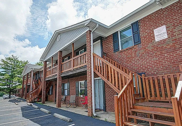 Cedar Ridge — Photo 16