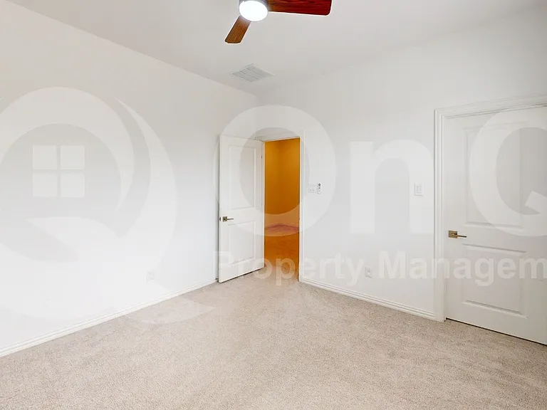 3285 Dover Dr — Photo 17