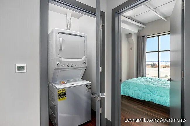 The Leonard Luxury Apartments — Photo 4