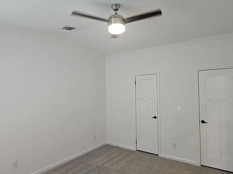 741 Hollow Ln — Photo 13