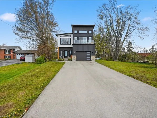 4642 Anderson Ave, Ramara, ON L3V 0S1