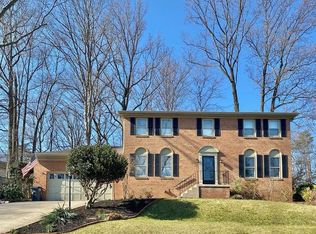 15892 Cliffbrook Ct, Dumfries, VA 22025