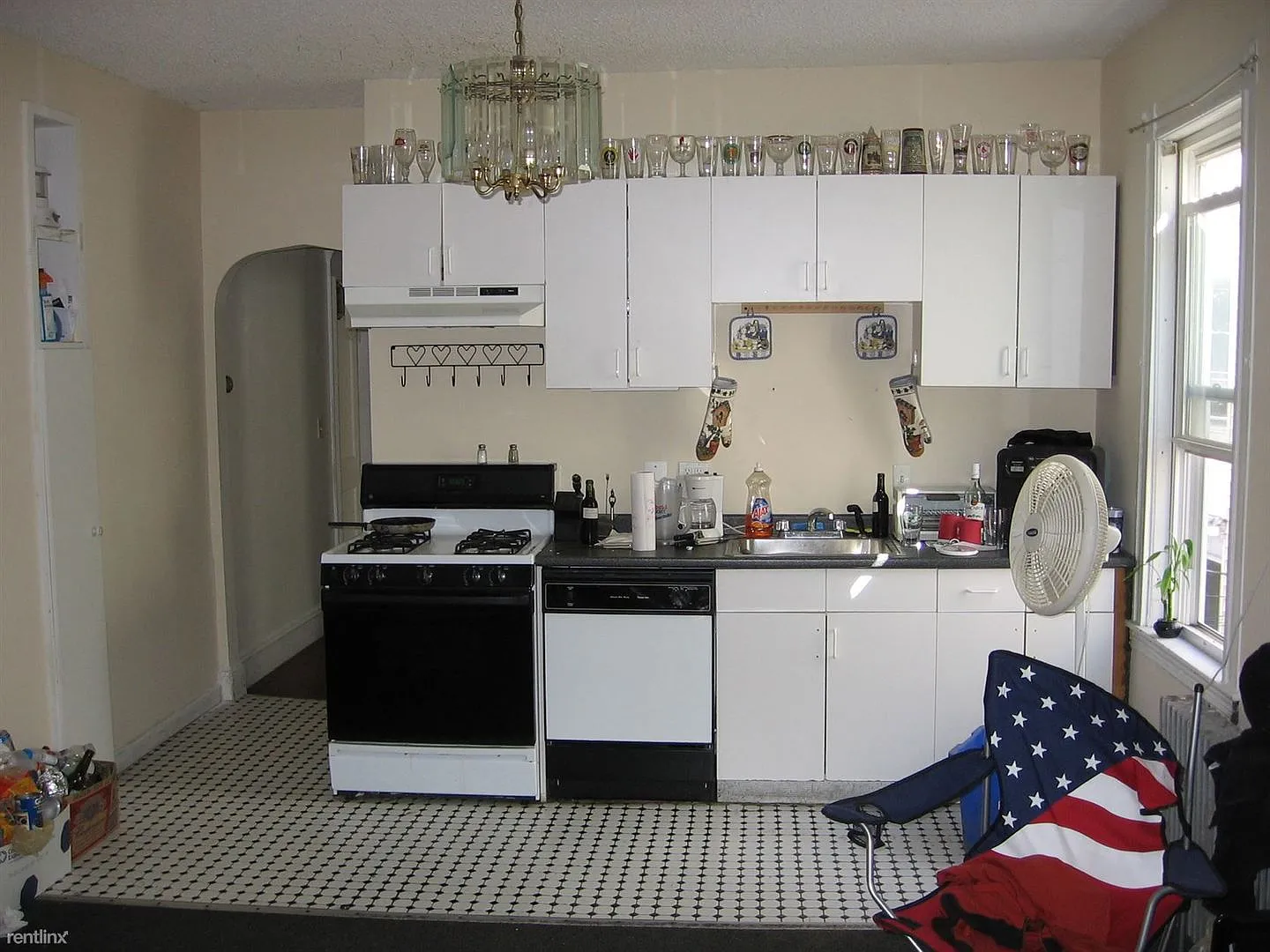 292 Summit Ave — Photo 2